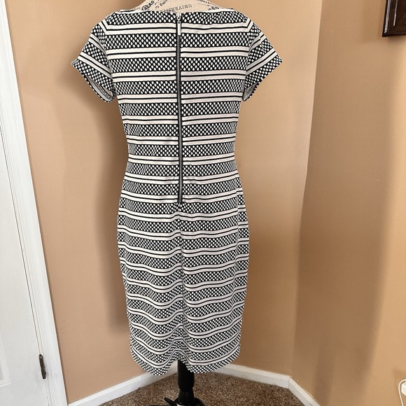 Bisou Bisou Michele Bohbot Dress Womens 14 Black White Never Worn Slimming - Picture 4 of 13